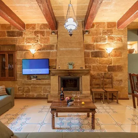 Gozitan Farmhouse With Pool - Pp 3 - Happy Il-Wilga