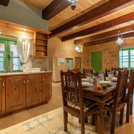 Gozitan Farmhouse With Pool - Pp 3 - Happy Il-Wilga